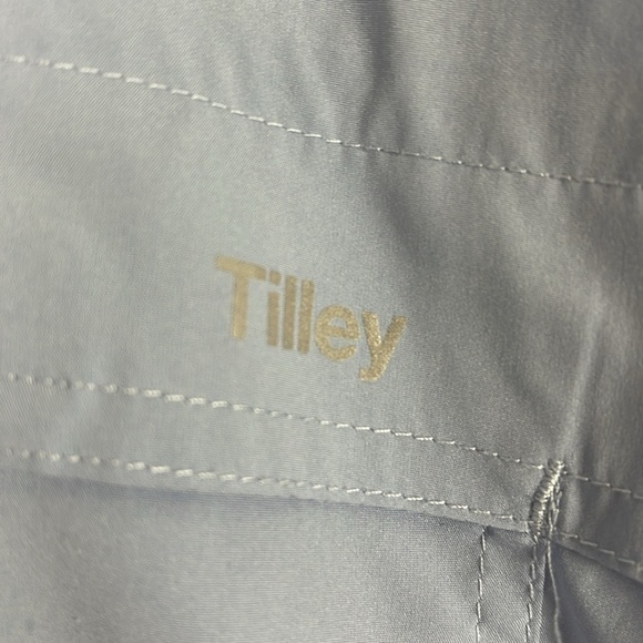 Tilley Blue button down casual lightweight shirt size large - Picture 4 of 9